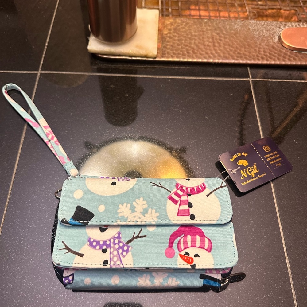 Snowman Design Wristlet Wallet
